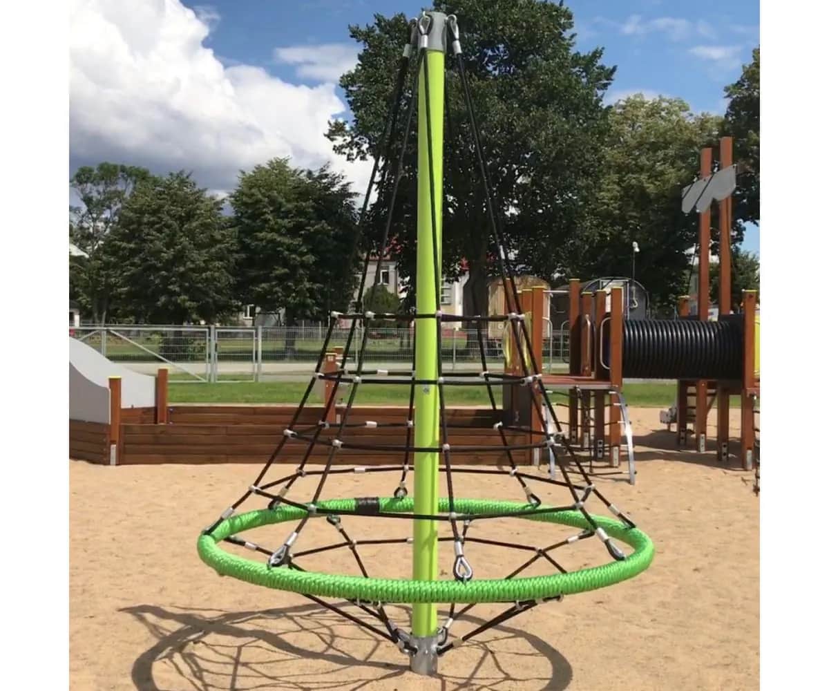 Jaką linę na plac zabaw wybrać, aby zapewnić bezpieczeństwo i trwałość?