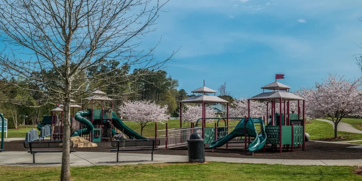 Jaką średnicę ma plac zabaw? Odkryj idealne wymiary dla dzieci