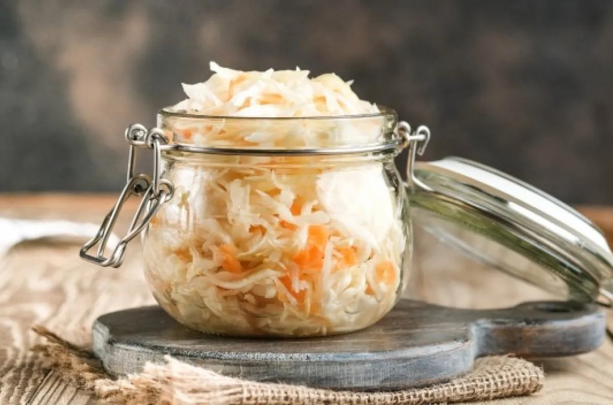 Od kiedy kapusta kiszona dla dziecka? Poznaj ważne zasady wprowadzania