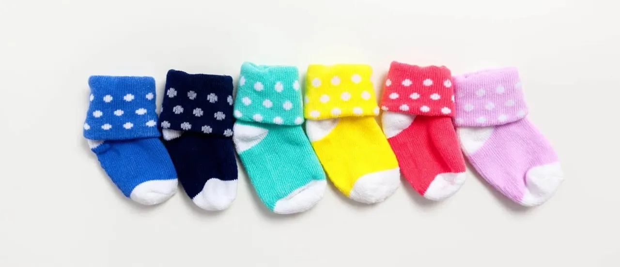 Jaki rozmiar skarpetek dla rocznego dziecka? Uniknij złego wyboru!