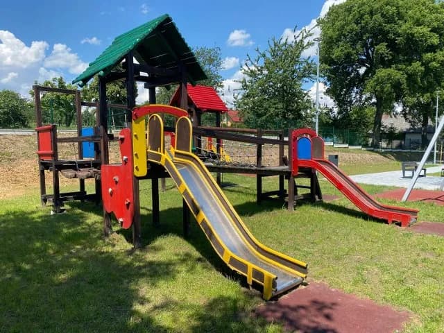 Place zabaw czy są otwarte? Sprawdź, gdzie dzieci mogą się bawić