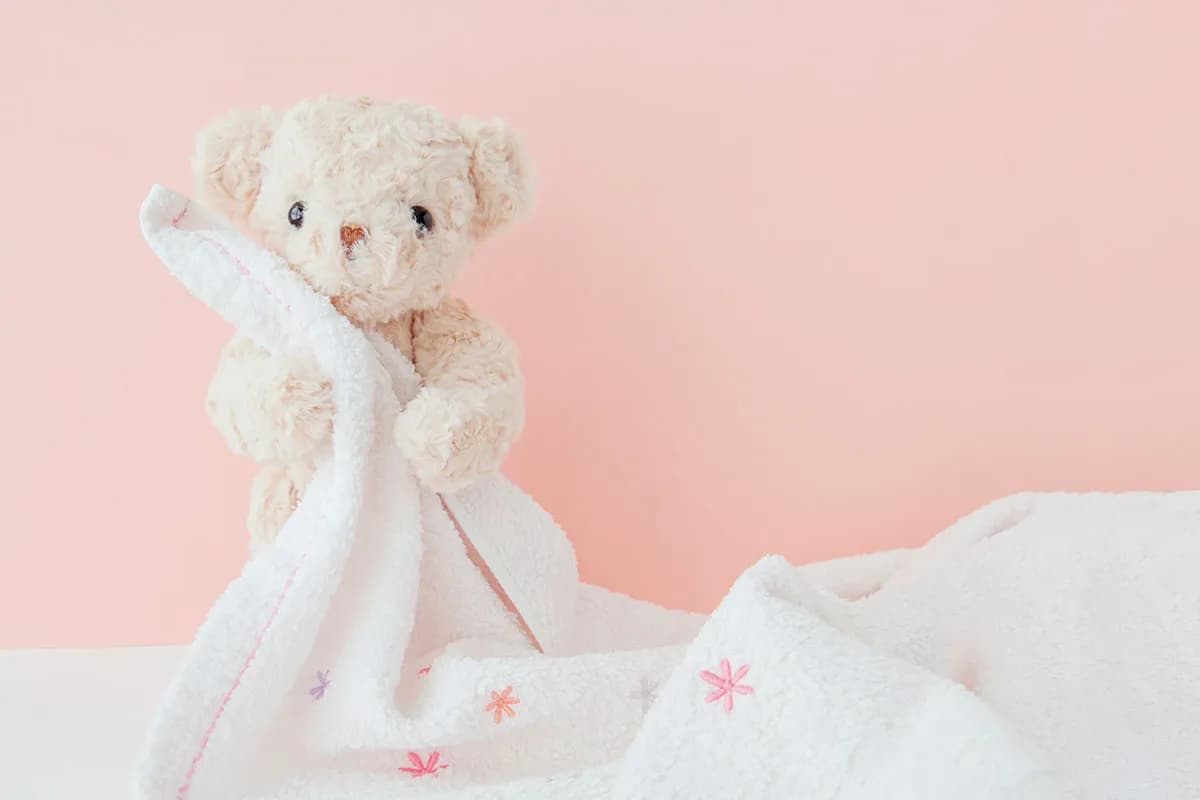 Jak prać pluszowe misie, aby ich nie zniszczyć i zachować świeżość