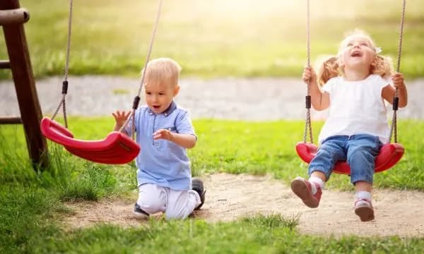 Jak samemu zbudować plac zabaw - praktyczne porady i bezpieczeństwo