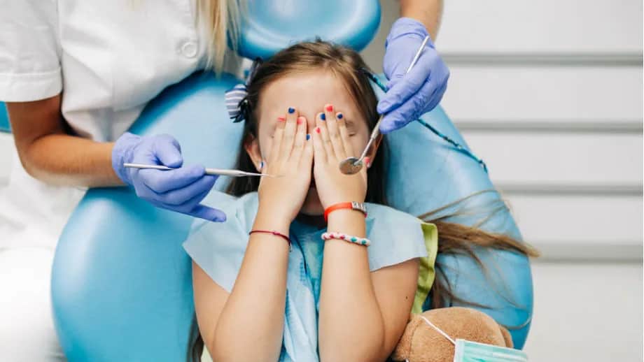 Co zrobić gdy dziecko nie chce otworzyć ust u dentysty? Sprawdzone metody